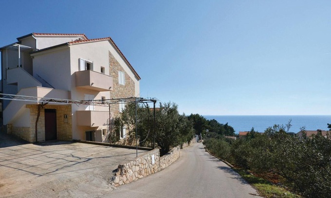 Ivan Dolac Apartment | Cozy apartment in Ivan Dolac