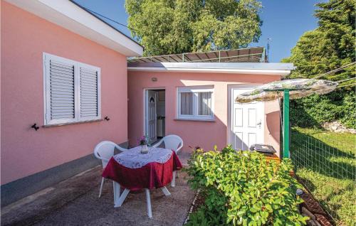 Zurkovo Apartment | Cozy Apartment In Kostrena With Wifi