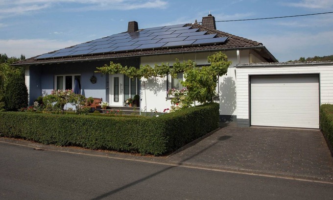 Niederehe Apartment | Cozy Apartment in Niederehe Eifel near Forest