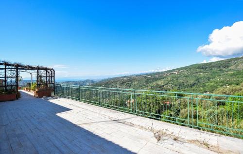 Perdifumo Apartment | Cozy Apartment In Perdifumo With Wifi