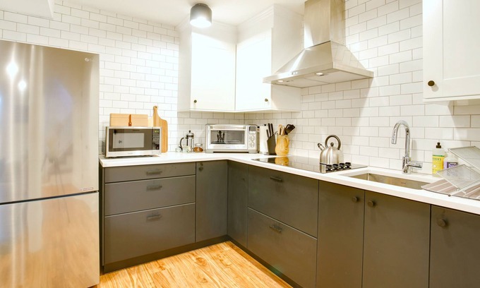 Richmond Apartment | Cozy Apartment in Richmond Neighborhood Craftsman Home