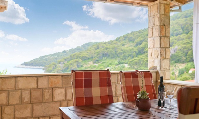Saplunara Apartment | Cozy apartment in Saplunara with WiFi