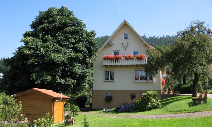 Schonegrund Apartment | Cozy apartment in the Murg Valley, 9 km from Baiersbronn