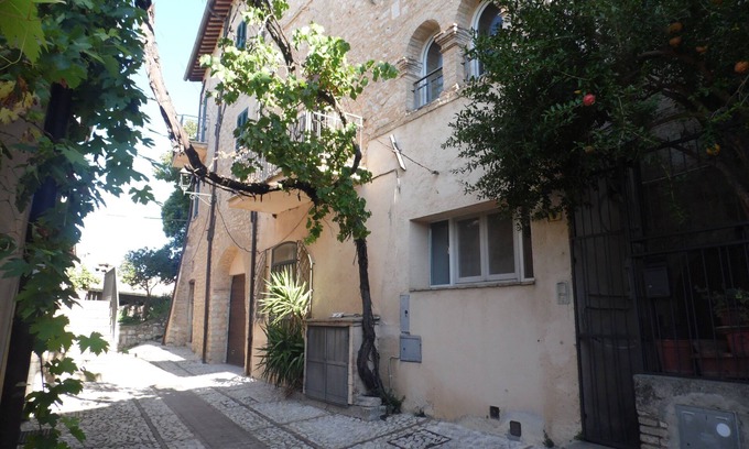 Trevi Apartment | COZY APARTMENT IN THE HISTORIC CENTER OF TREVI