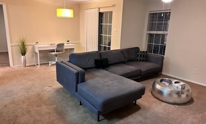 Fairfax Apartment | Cozy apartment next to Fairfax Corner & close to GMU!