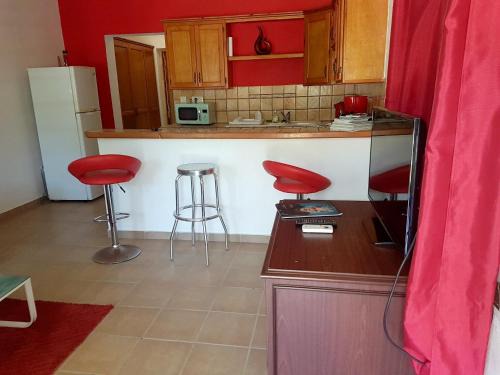 La Savane Apartment | Cozy apartment with garden in La Savane 75 m² mountain view
