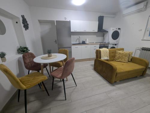 Sesvete Apartment | Cozy Apartment with Washer, Dryer, and Floor Heating