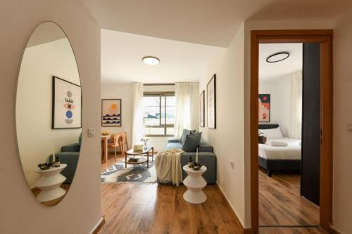 Kerem HaTeimanim Apartment | Cozy Apt 4-min from the Beach with Mamad by Sea N' Rent