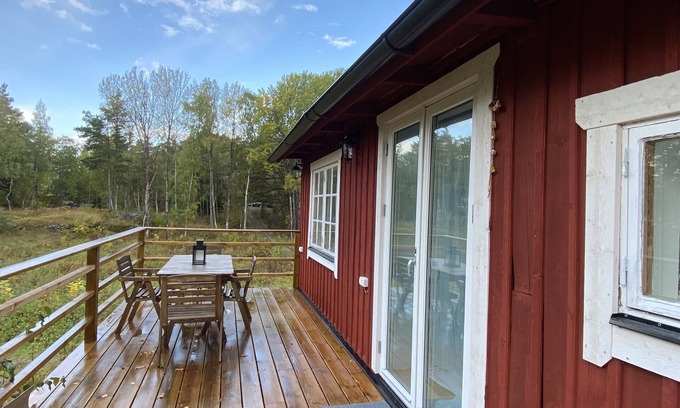 Vaxholm Cabin | Cozy archipelago cottage