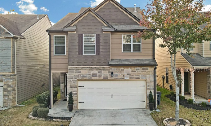 Riverdale House | Cozy Atlanta home near the airport - 3 miles