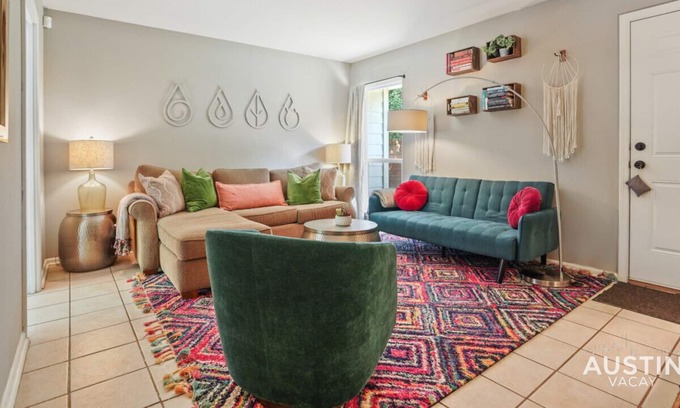 East Congress House | Cozy Austin Haven w/ Enclosed Patio and Backyard
