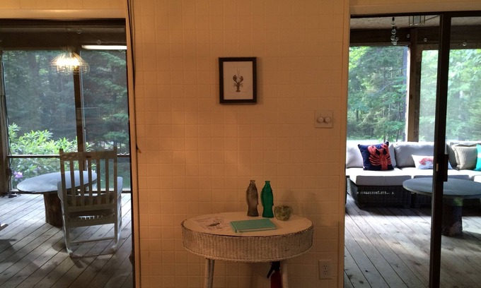 Long Island Cottage | Cozy Beach Cottage Just Minutes Walk From South Beach, Private, Screened Porch