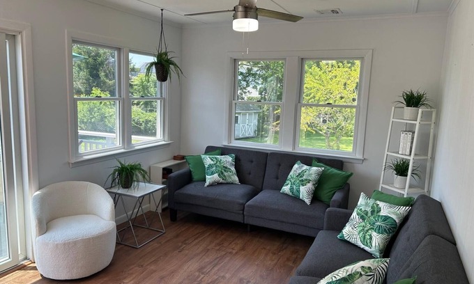 Aquebogue House | Cozy beach house surrounded by nature, vineyards, farms, stables and much more