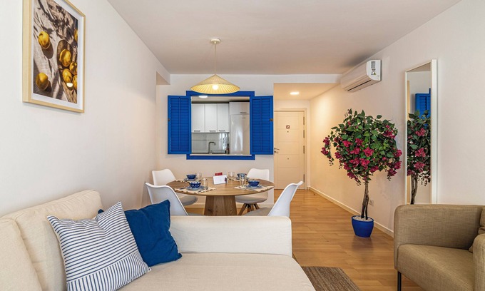 El Palo Apartment | Cozy Beachfront Apartment in Pedregalejo, Málaga