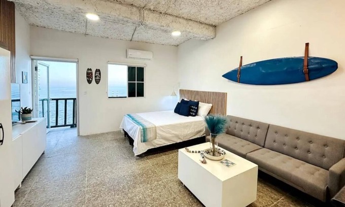 Santa Tecla Apartment | Cozy beachfront studio at heart of Puerto de La Libertad