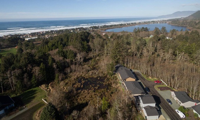 Rockaway Beach House | Cozy Beauty