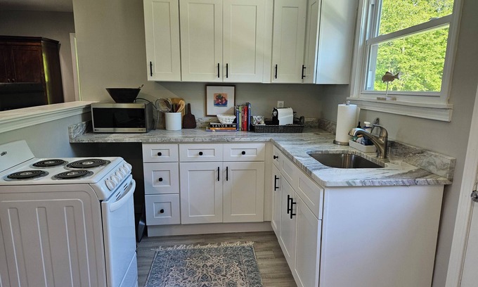 Guilford Apartment | Cozy Boho Apartment with WiFi, AC in Charming Guilford