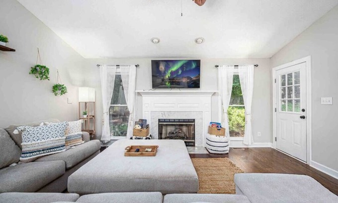 Cary House | Cozy Boho Kildaire Farms Home- near Downtown