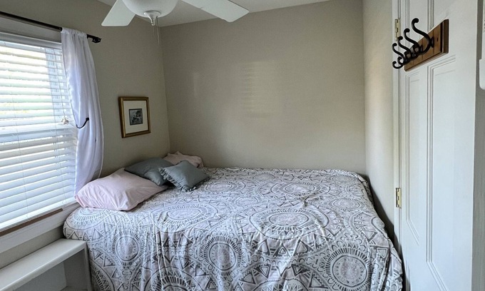 Earlville Cottage | Cozy, bright house, huge sunroom, screened porch, outside deck/shower, fireplace