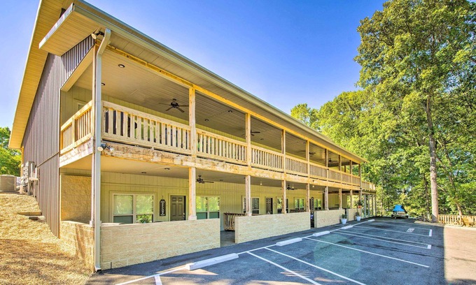 Bull Shoals Condo | Cozy Bull Shoals Condo - 1 Mi to Lake Access!