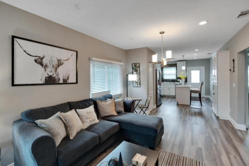 Ybor City House | Cozy Bungalow Central Location Near Downtown