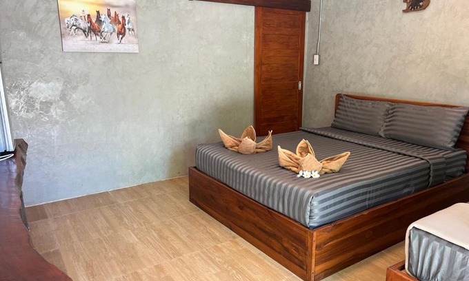Thong Sala Hotel | cozy bungalow