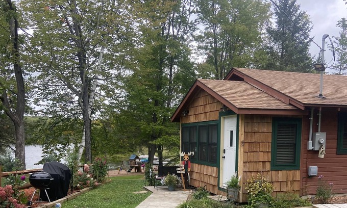 Hayward Cabin | Cozy Cabin #5 formally Birch Point Resort. Individually owned cabins.