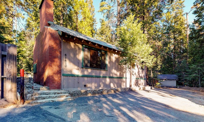 Shaver Lake Cottage | Cozy Cabin for Two with Furnished Patio - Close to the Villae & Lake, Dogs OK