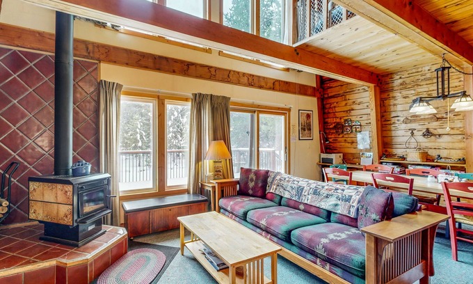 Serene Lakes Cabin | Cozy cabin in the heart of nature with wood fireplace, deck & loft