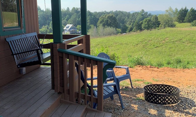 Weaverville Cabin | Cozy Cabin Mountain View’s