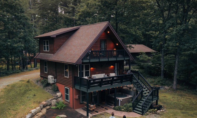 Jay House | Cozy cabin near Lake Placid & High Peaks. Featuring 7 person hot tub and Yoga
