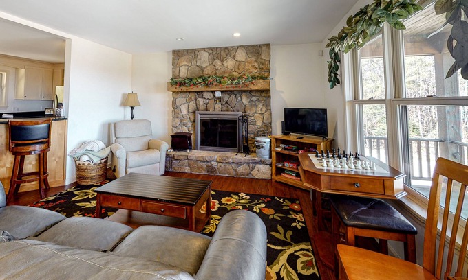 Ludlow Cabin | Cozy cabin near skiing with free WiFi, game room, deck, & wood fireplace