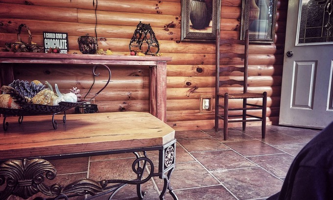 Roan Mountain House | Cozy Cabin nestled in the mountains