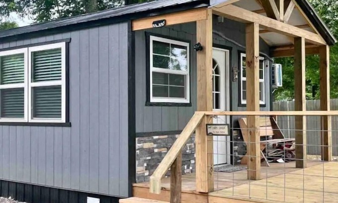 Florence House | Cozy Cabin on shoal creek