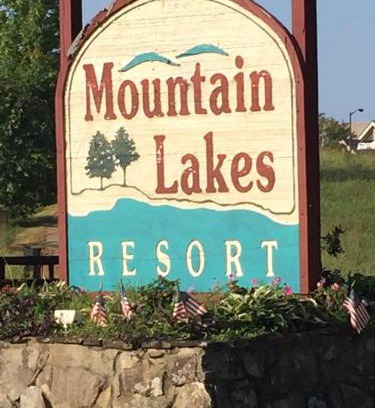 Cleveland Resort | Cozy Cabin Retreat inside of Mountain Lakes Resort