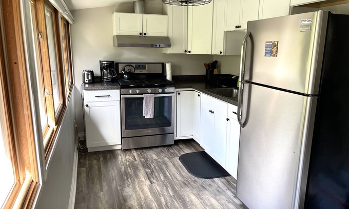 Idyllwild Cabin | Cozy cabin close to town! Perfect couples getaway. EV Charger