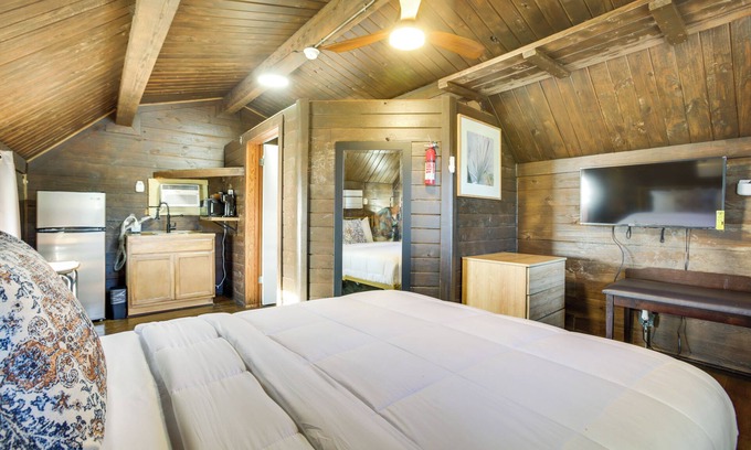 Crown Point Apartment | Cozy Cabin w/Pool Access Near NOLA!