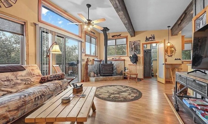 Descanso Cabin | Cozy cabin with 1 bedroom and WiFi, AC in beautiful Descanso