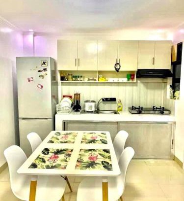 Taguig Apartment | Cozy Central - Near arca south signal taguig