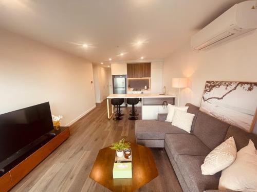 Box Hill Apartment | Cozy Central Retreat Box Hill