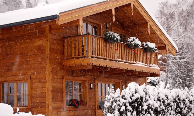 Niedernsill Ski Chalet | Cozy chalet, 3 bedrooms/3 bathrooms/sauna up to 9 pers. Ski season in October-May