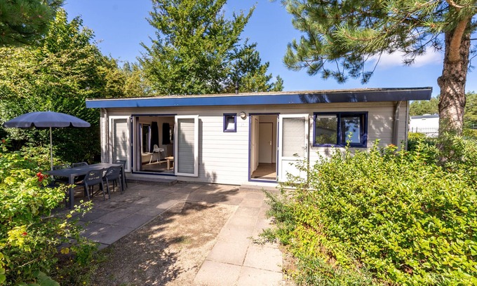 Egmond aan Zee Ski Chalet | Cozy Chalet in the Dune Region