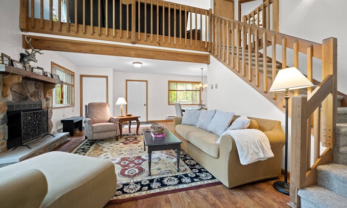 Lake Harmony Estates Ski Chalet | Cozy Chalet Style Home, Walk to Lake Harmony
