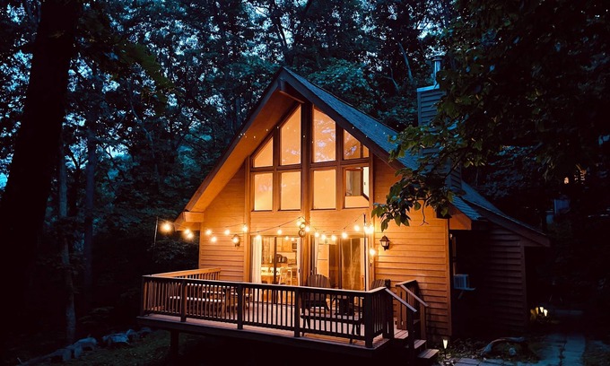 Roseland Ski Chalet | Cozy chalet on Wintergreen Mountain