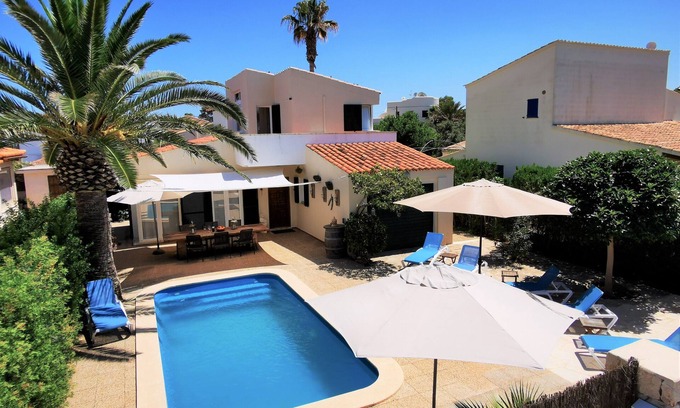 Cala Llombards Villa | Cozy, child-friendly vacation home | heated pool | terrace | barbecue