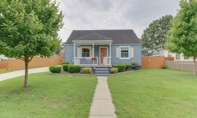 Norfolk House | Cozy & Clean Norfolk Cottage- Fenced Yard for Dogs