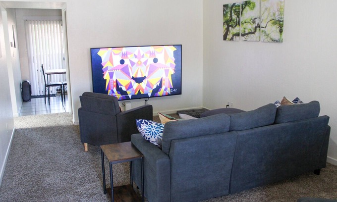 Riverside Apartment | Cozy close to everything place!!