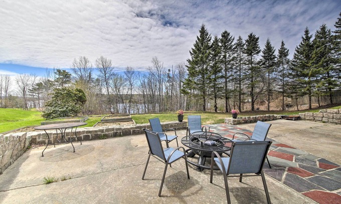 Bucksport House | Cozy Colonial Home w/Bay Access & Water View