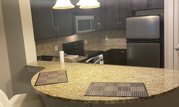 Piedmont Heights Apartment | COZY CONDO! 10 MIN 4RM DWNTWN & WIFI!
