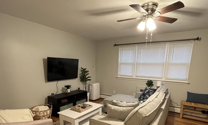 Rocky Hill Condo | Cozy condo in heart of CT